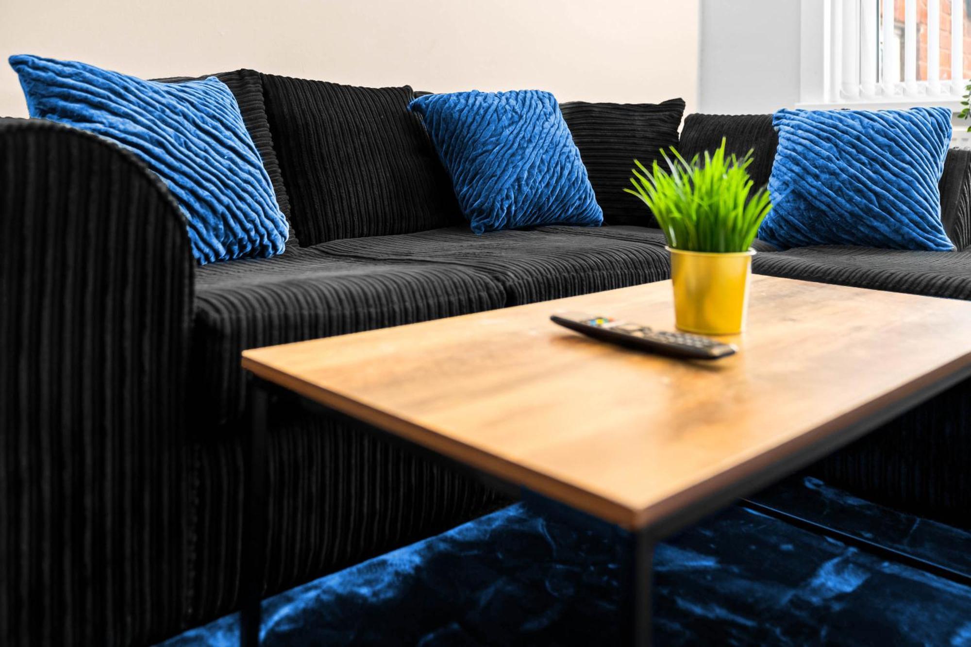 Two Bedroom Apartment - Single Beds - Accommodates 3 - Street Parking - Top Rated -Wbb Уэст-Бромидж Экстерьер фото