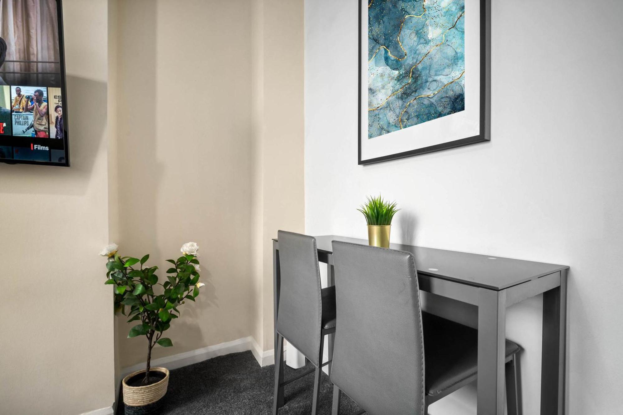 Two Bedroom Apartment - Single Beds - Accommodates 3 - Street Parking - Top Rated -Wbb Уэст-Бромидж Экстерьер фото